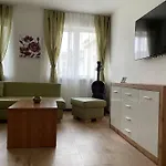 Newly Renovated 2 Downtown