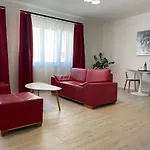 Newly Renovated 2 Downtown *